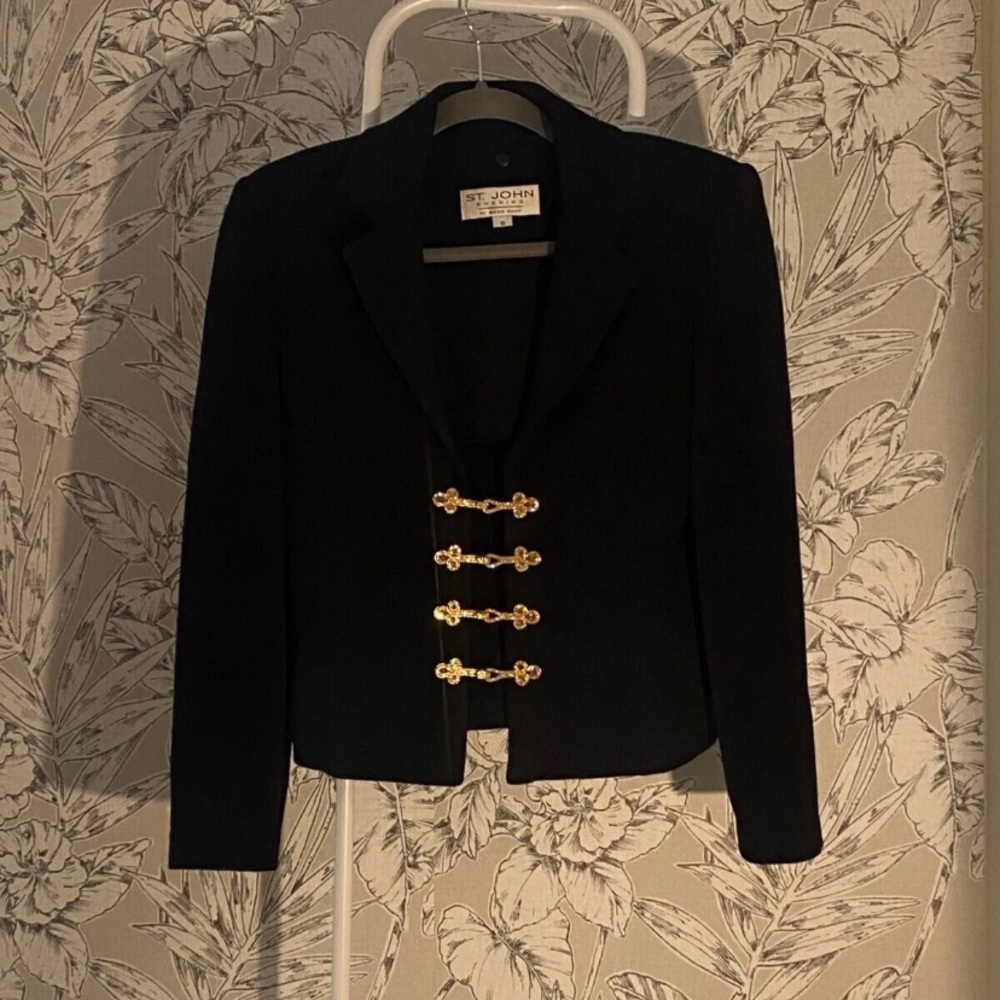 ST JOHN EVENING RARE Sz 6 Gold Rhinestone Buttons, Removable Collar And Cuffs